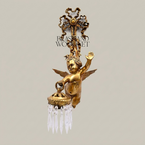 أبليك جداري باروكي على شكل ملاك من النحاس مع قناديل كريستال - Antique Gold