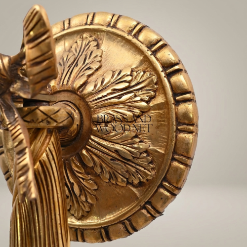 أبليك حائطي نيوكلاسيكي من النحاس بقرص ورديّ منحوت وتدليات كريستال - Antique Gold