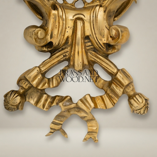 أبليك حائطي كلاسيكي بذراعين نحاسيين - زخرفة الشرائط والشراشيب مع قطرات الكريستال - Antique Gold