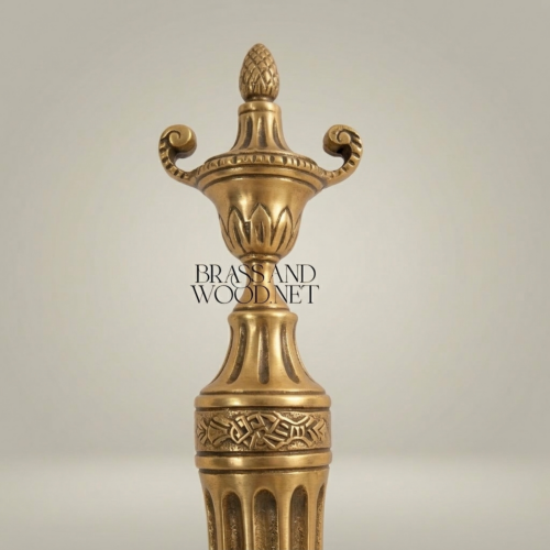أبليك حائطي نيوكلاسيكي من النحاس بتاج إبريقي وذراعين بزخرفة الأكانثوس - Antique Gold