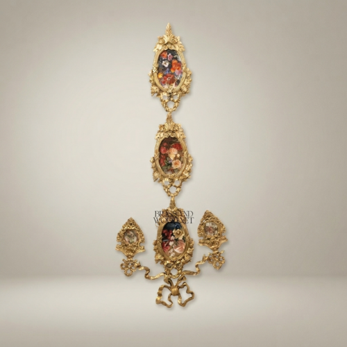معلقة جدارية نحاسية متتالية على طراز الروكوكو بأمداليونات سيراميك زهرية - Antique Gold