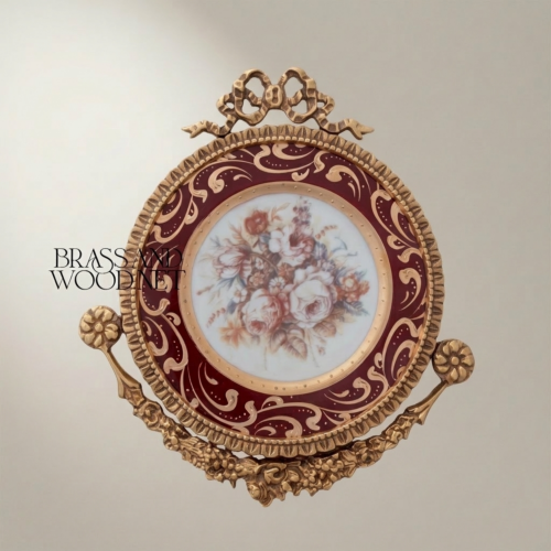 طبق جداري روكوكو من النحاس والسيراميك - باقة زهور قرمزية بإطار نحاسي محفور - Antique Gold