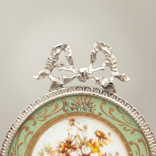 إطار جداري دائري من النحاس والخزف على طراز الروكوكو - ميدالية زهور بتاج ربطة - Silver