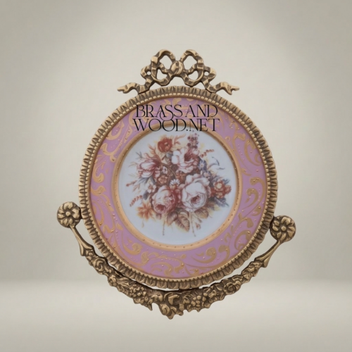 طبق جداري دائري بإطار نحاسي على طراز الروكوكو - تاج الشريطة وباقة الورود - Antique Gold