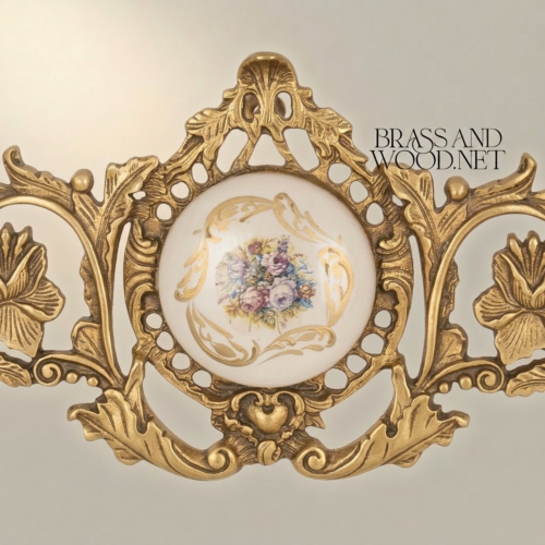 لوحة جدارية نحاسية رونكو بميدالية خزفية زهرية وزخارف أكانثوس - Antique Gold