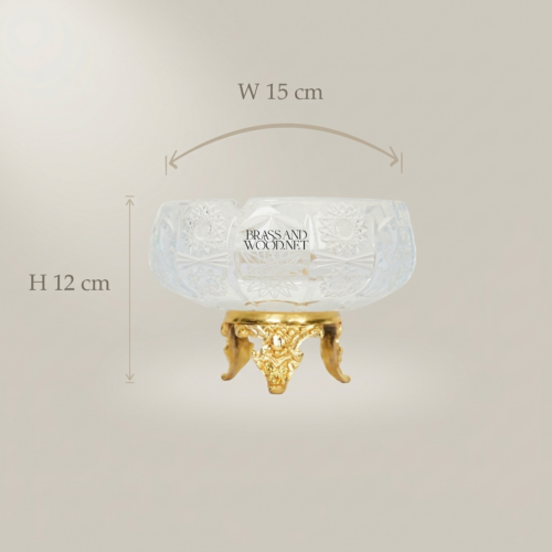 Rococo Hand-Cut Crystal Ashtray on Ornate Brass Tripod Base Brass and Wood Gold Detail | Brass & Wood