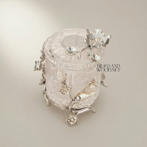 علبة مناديل كريستال مقطوع بإطار نحاسي على شكل أغصان زهرية وطائر - Silver