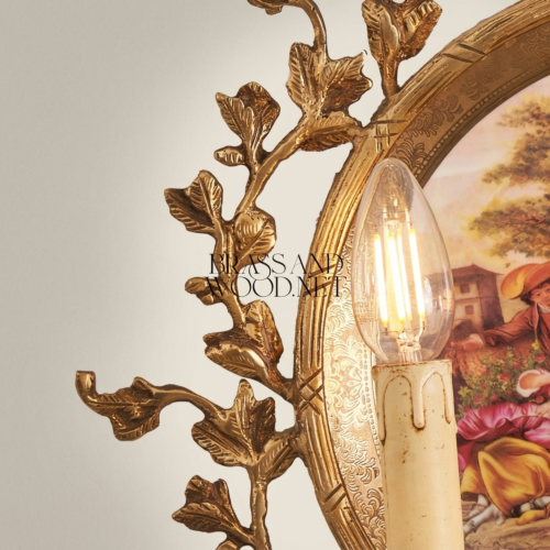 أبليك جداري روكوكو بذراعين من النحاس مع ميدالية خزف مرسومة يدوياً