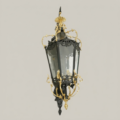 أبليك جداري روكوكو بذراعين من النحاس مع ميدالية خزف مرسومة يدوياً - Antique Gold